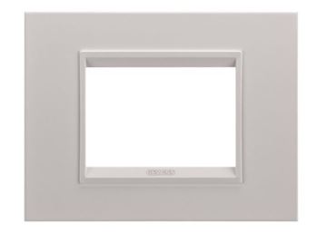 תמונה של מסגרת LUX מתכת מונוכרום בז מט 3 מודול-מתאים לאבזר בגוון בז