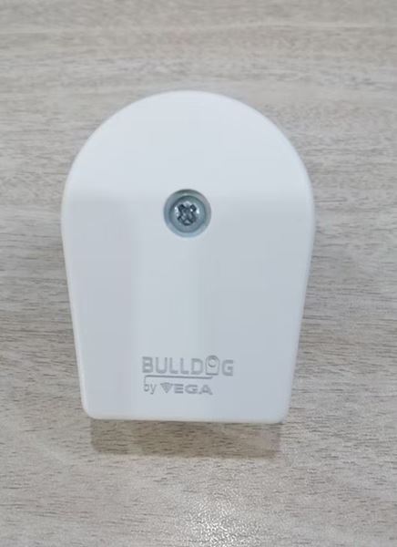 Picture of PLUG 16A BULLDOG VEGA WHITE